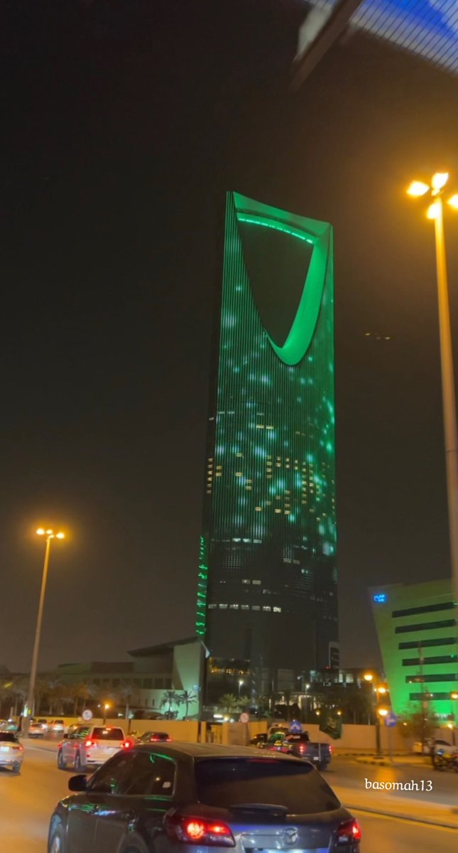 ab_ah20's tweet photo. #اليوم_الوطني_السعودي 
دام عزك يا وطنا كل عام..
في ذرى حكامنا وعزم جنودنا حامين الحدود. https://t.co/8j9CIA7cGN