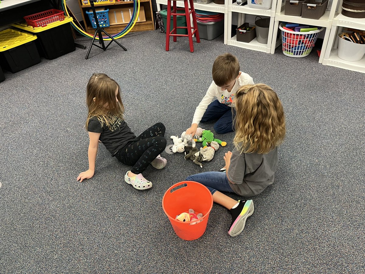 jennifer_gilles's tweet photo. There were lots of giggles as 1st graders in Mrs. Picone’s class “eliminated” Beanie Babies in the “All Around The Buttercup” steady beat game. @picone_s https://t.co/MaUZTBL2Zv