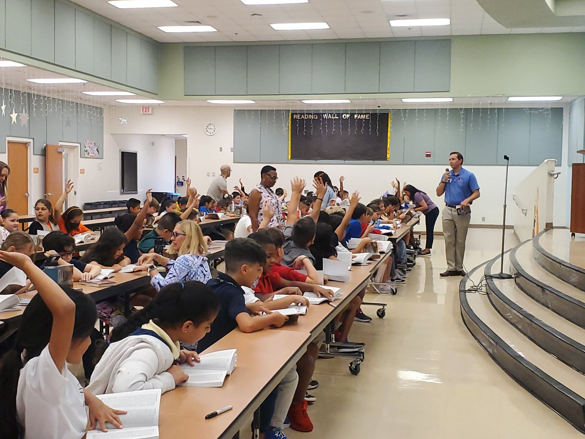 Cassandra White (@meadowparkap) on Twitter photo Third graders <a href="/MeadowParkEl/">Meadow Park</a> are so thankful to <a href="/RotaryWPB/">WPB Rotary Club</a> for the generous donation of dictionaries for every student! 📚 Mr. Chad showed students how to use this wonderful resource to look up words and other facts! Third graders <a href="/MeadowParkEl/">Meadow Park</a> are so thankful to <a href="/RotaryWPB/">WPB Rotary Club</a> for the generous donation of dictionaries for every student! 📚 Mr. Chad showed students how to use this wonderful resource to look up words and other facts!