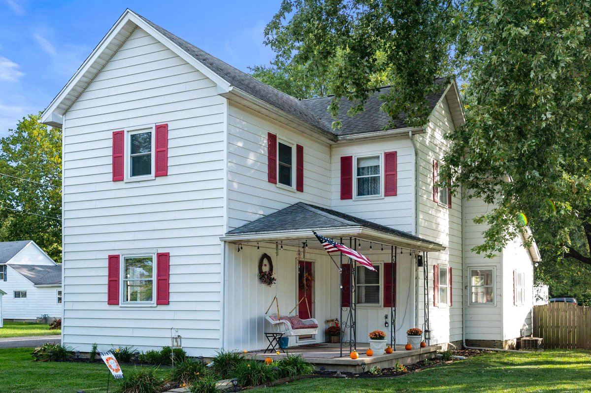 New Listing! $229,900.00, 4BR, 2BA, 2718 S Broadway Street, Yorktown, IN 47396, Full Details 151456166.homesconnect.com/Listing/323443…