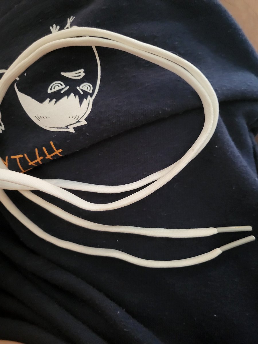 qvQCBDucIifuuUX's tweet image. チビの靴紐を交換。

元々付いてた紐が伸びるせい❓️なのか、ほどけやすいので😅

サッカーや野球のスパイクはべルクロあるけどバッシュやバレーは何故ない❓️

それが良いとか悪いとかじゃなく、ただ疑問に思った
#CATERPY