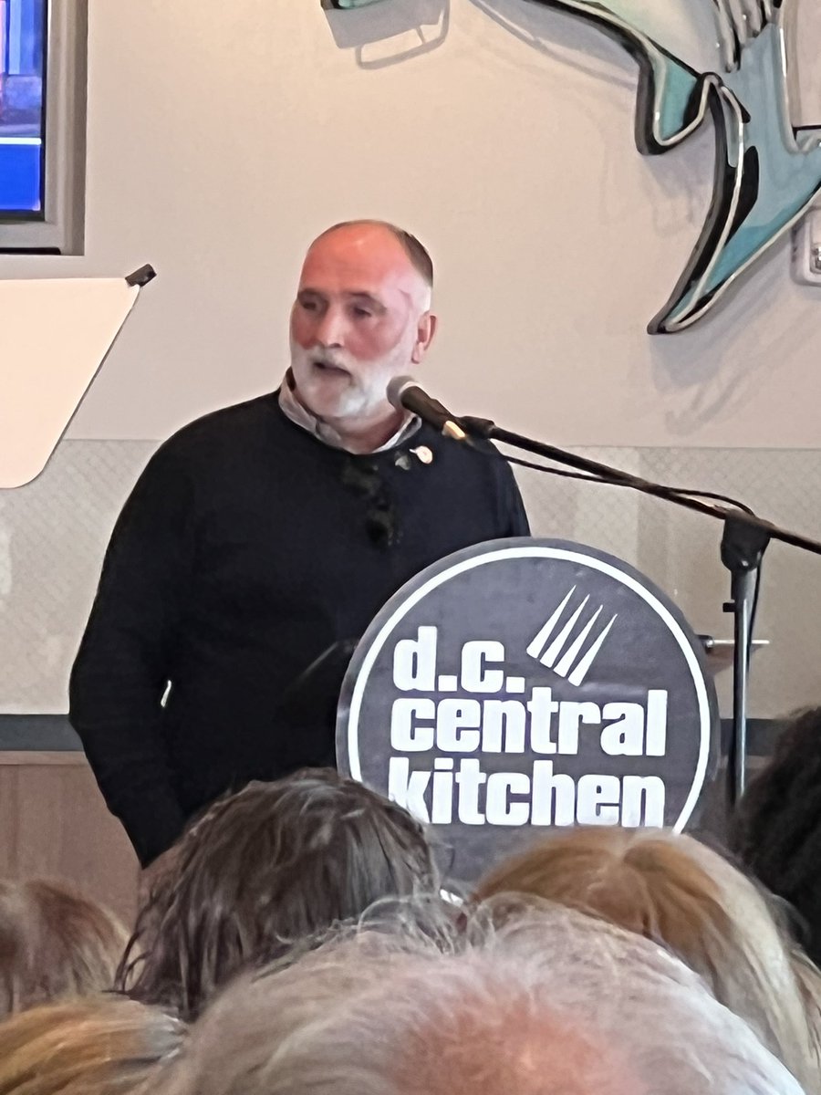 jodywarden's tweet photo. Excited to see @dcck “rip hunger out by its roots” with their almost completed, fabulous new facility, the Michael R. Klein Center for Jobs and Justice.    @MikeCurtinDCCK @AxJusticeMoore @chefjoseandres @MayorBowser https://t.co/pgTqdPUKyE
