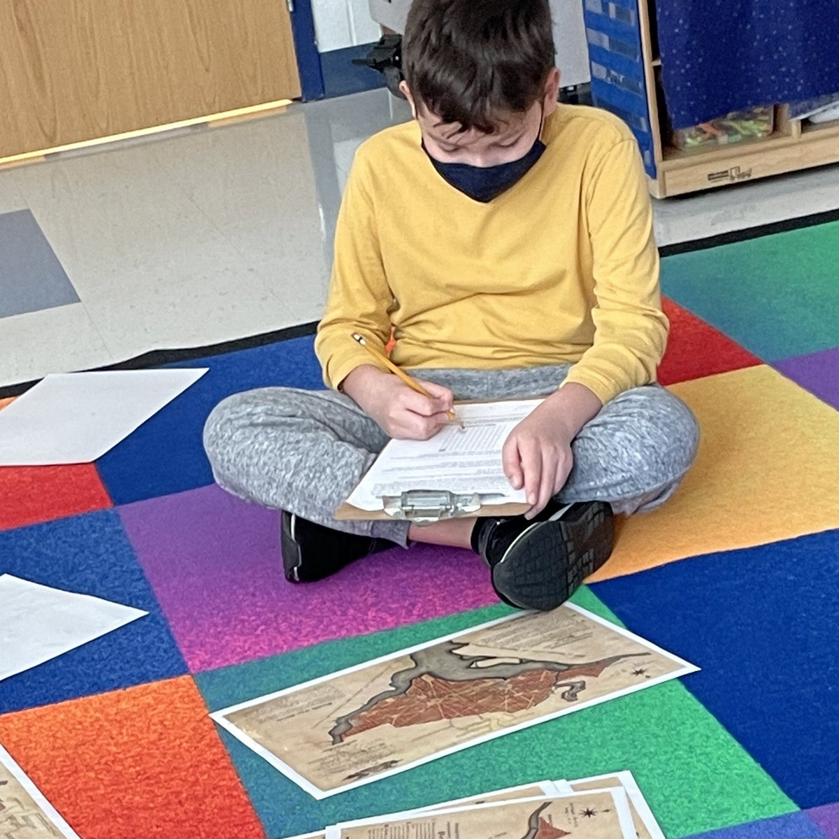 UrbatchK's tweet image. 5th graders have been investigating L’Enfant’s plans for DC and Penn’s plans for Philadelphia by using their knowledge of percents, ratios and fractions.  #FCPSR3 #fcpsaap #woodlawnscholars #m3 @FCPSR3 @WoodlawnES @fcpsaap