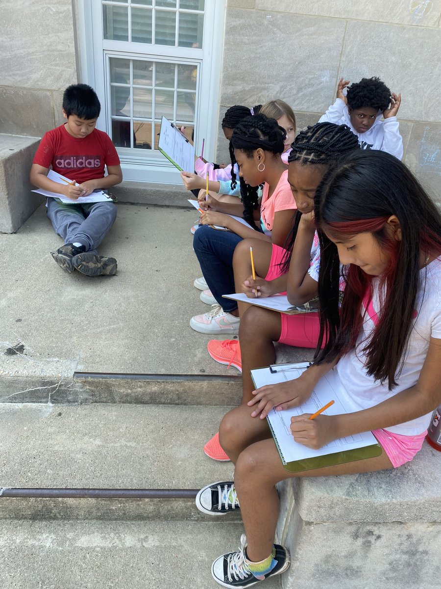 ms_madigan's tweet photo. FMS students had a great time exploring our campus ecosystems. Thank you @kdellsci for sharing your knowledge with our students. They were able to see connections between the classroom content and real world! @FMS_BCPS @SchifferB https://t.co/7Pxq0p3Gfp
