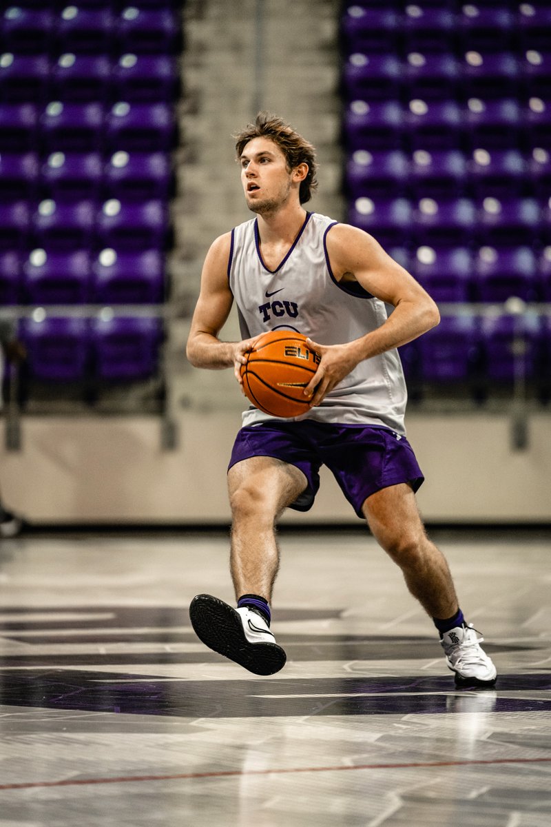 Happy Birthday Michael Niemann! 🎂

#GoFrogs