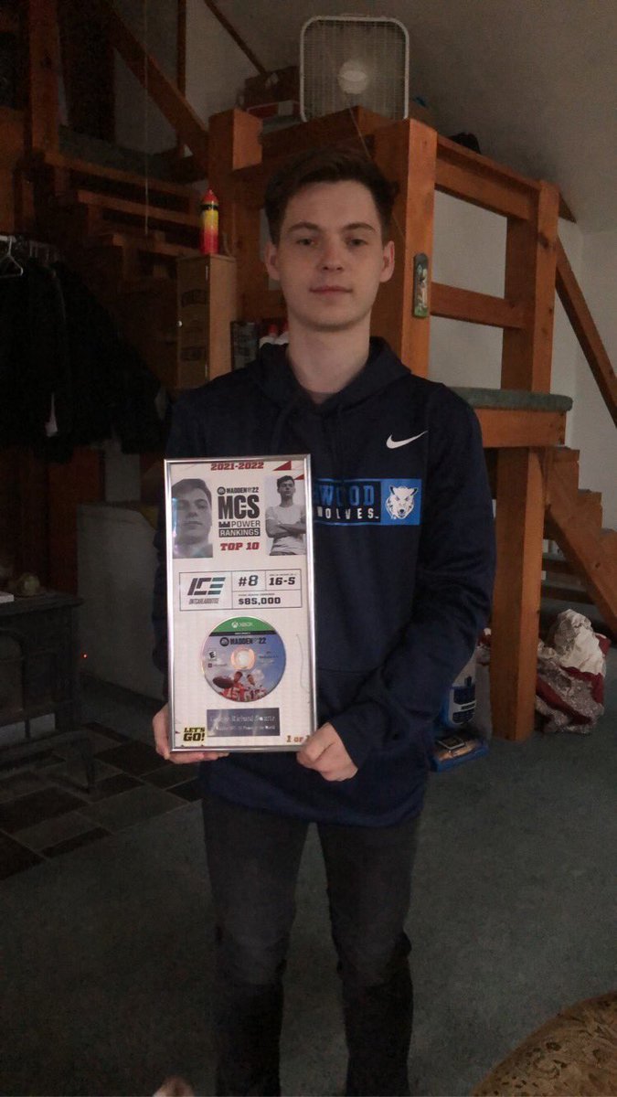 NorthwoodEsport's tweet photo. MEET THE PLAYER: @Dntcareaboutice 🥶🧊

Major: Business Management 
Hometown: Jim Thorpe, PA
Occupation: Current professional madden player
College competition: Currently competing in the @LevelNextGG #LevelNextMadden23 National Series 

Back the pack! 🐺 https://t.co/w6ivUK5RYK