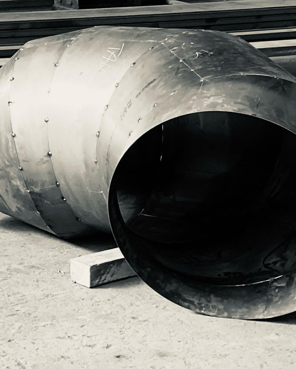10MinDQ's tweet photo. That is a wrap on A-M9C2, whew….burpees for cardio really gets the sweat pouring. As for the #MunroStepChallenge, look at what I encountered walking through the steel plant today. Our manufacturing and welding department at its finest. Looks like a huge worm. @MyPeakChallenge https://t.co/z37LBMWNoV