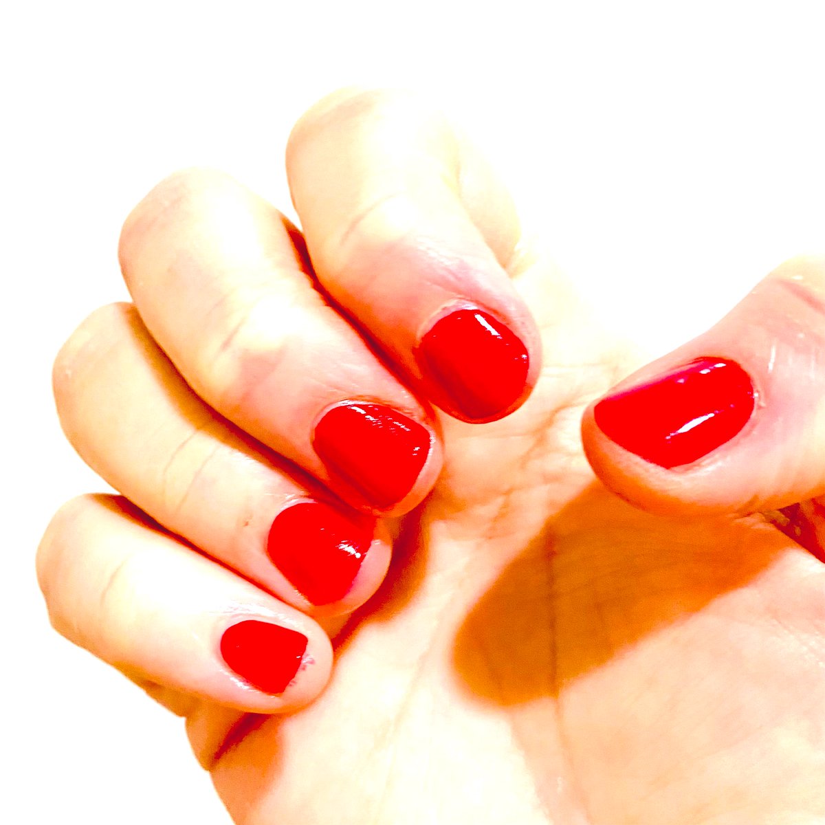 So, did a thing today. Got a 10 min manicure from a robot, and it was actually great.   #rednails #manicure #nailpolish #nailslikeclockwork