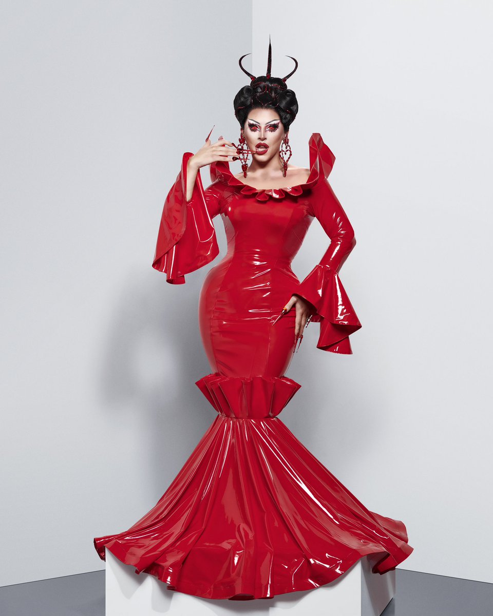 @WorldOfWonder's photo on Cherry Valentine