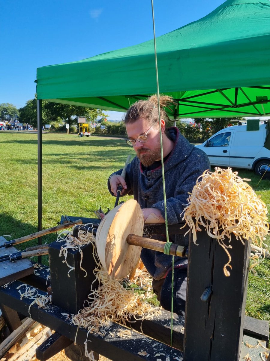 From today... I'll post the finished bowl tomorrow...