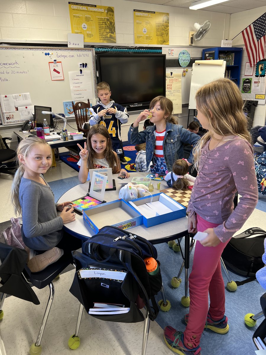 Mrs_JCrawford's tweet photo. It was a special day in 3rd Grade! 3rd Graders got to enjoy the beautiful fall weather by reading outside for "Camp Read-A-Lot" and it was "hour of play" day! #enhancingthestudentlearningexperience https://t.co/2iu0ExE55I