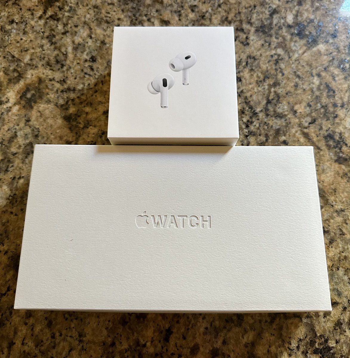 DisTrackers's tweet photo. Mail Call! Got my AirPods Pro & Apple Watch Ultra!
.
#Apple #AppleWatch #AppleWatchUltra #AirPods #AirPodsPro #DisTech #DisTrackers https://t.co/EdqKDCcsgm