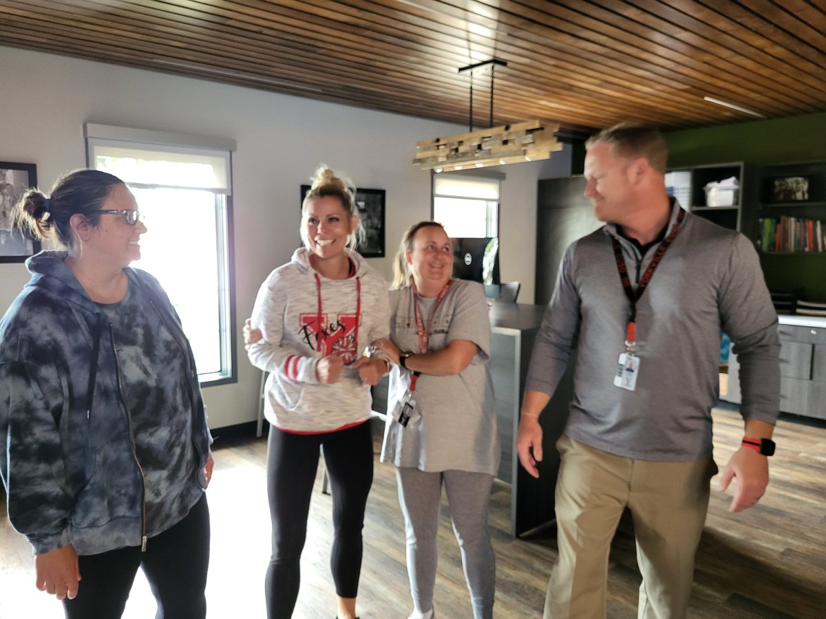 Y115 Student Service tweet media