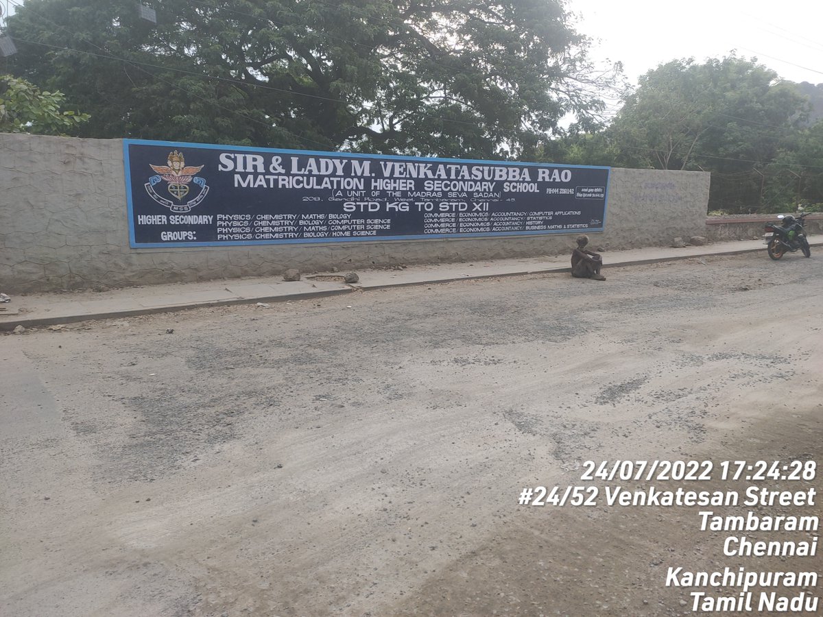 svathsan's tweet photo. @srrajamla Relay this road Rajaji Road Gandhi road junction ward 51 https://t.co/hkyTjYQKZd