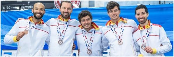 El equipo masculino de <a href="/Txuricurling/">Txuri-Berri Curling</a> jugará en la máxima categoría en el próximo Europeo de #curling de Suecia 🥌 <a href="/worldcurling/">World Curling</a> hace oficial la exclusión de Rusia hasta enero y el bronce en el pasado Europeo B le otorga la plaza al equipo español #ECC2022 #GrupoA #CurlingESP