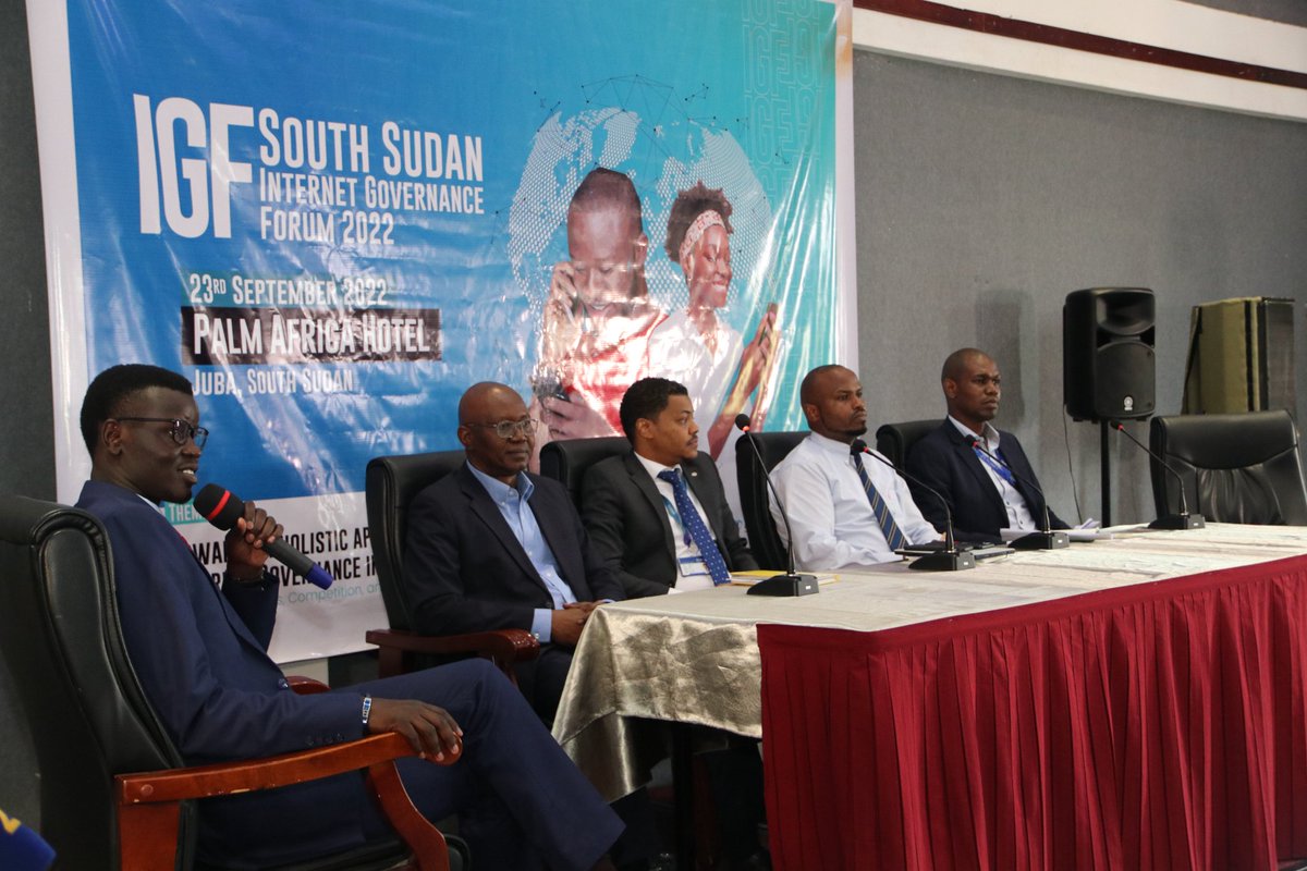 AkolNDok's tweet photo. Moderated at @southsudanIGF 2022 discussing financial and technology. Great discussion with banks and mobile money companies. Thank you @nelsonkwaje for the invitation. It was a great event and I learned a lot. Fin-tech is the future.

#SSOT #SouthSudan https://t.co/syEC163xTe