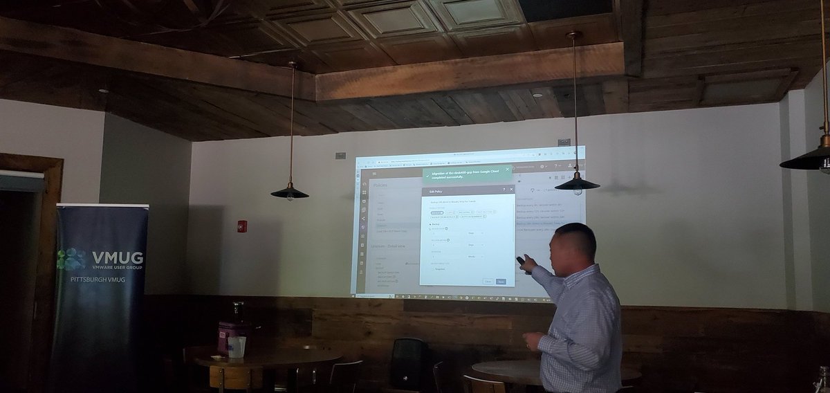 PittsburghVMUG's tweet photo. @DoctorSquat @HYCUInc @MyVMUG Awesome @HYCUInc LIVE DEMO https://t.co/jYKeSslHMV