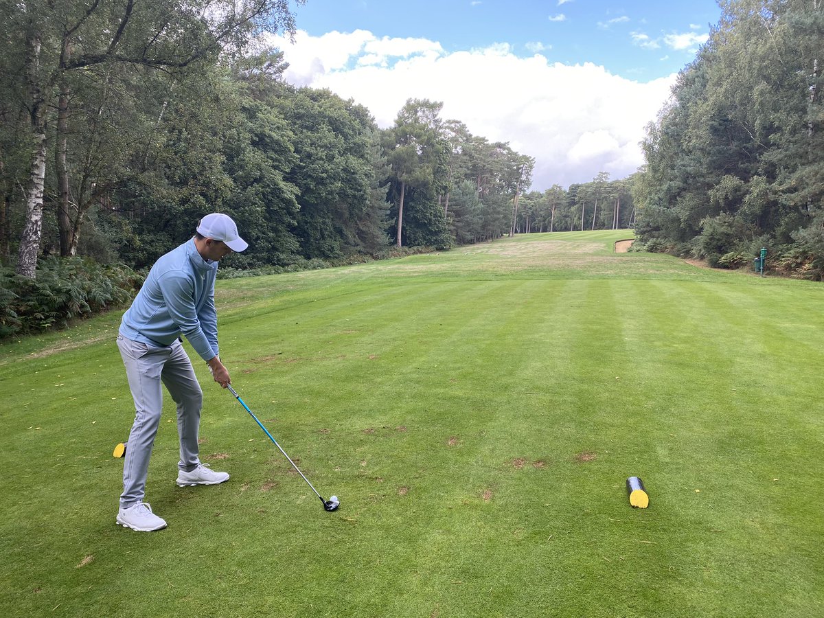 FootJoyEurope's tweet photo. Belter of a day @WoburnGC testing out the new ThermoSeries apparel collection with the UK media.
Perfect conditions for the new vests and mid-layers, not quite base-layer and jacket weather yet but it’s coming…
#FootJoy #ThermoSeries #MakeEveryDayPlayable https://t.co/BG9QxawaeP