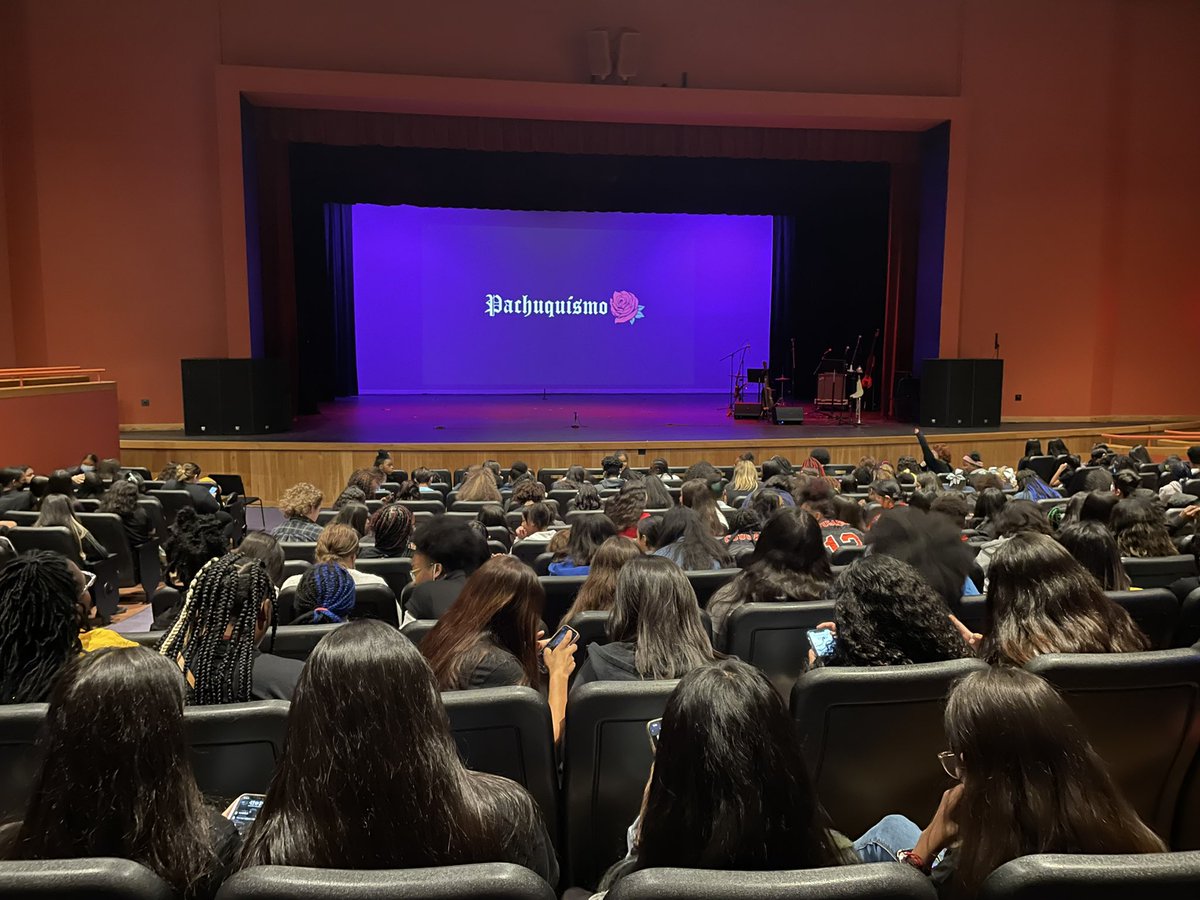 dallasisdvpa's tweet photo. Wow! Thank you @CaraMiaTheatre for this amazing opportunity to celebrate Hispanic Heritage Month with you through DANCE! Bravo to the cast of βPachuquismoβ ππΌππ½ππΎππΏ #DallasDances #HispanicHeritageMonth @dallasisdvpa @DevoDouglas @mibroughton @shannontrejo @dallasschools https://t.co/tAVsskvT3B