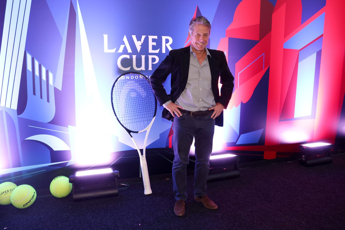LaverCup's tweet photo. Friday night lights at #LaverCup.

Ready? Play. https://t.co/MBlhSLYiLN