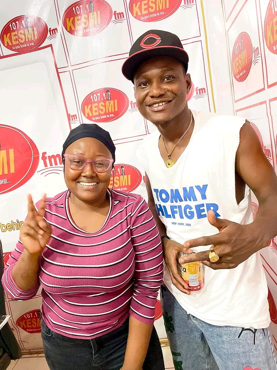 DonDeeGazaale's tweet photo. Do We Look Good Together ? Less Hate More Smile 😊 Love Is The Key To Humanity 💫❤️

Don Dee - The #Letter Ft Umar Janda 👉 https://t.co/XxHp0k7bLb

#Frrrrrr #DonDee #rapperdondee https://t.co/GqmPfhpNRq