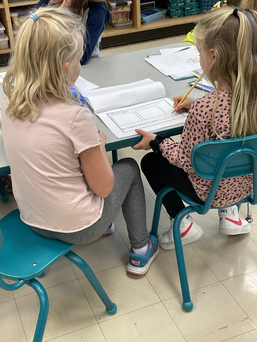 sullivan_teach's tweet photo. It was a day filled with community building! We started the day with our first building wide Community Meeting, and then I was able to join our second graders and kindergartners for buddies! #secommunity #belongingmatters https://t.co/8o4l601ikM
