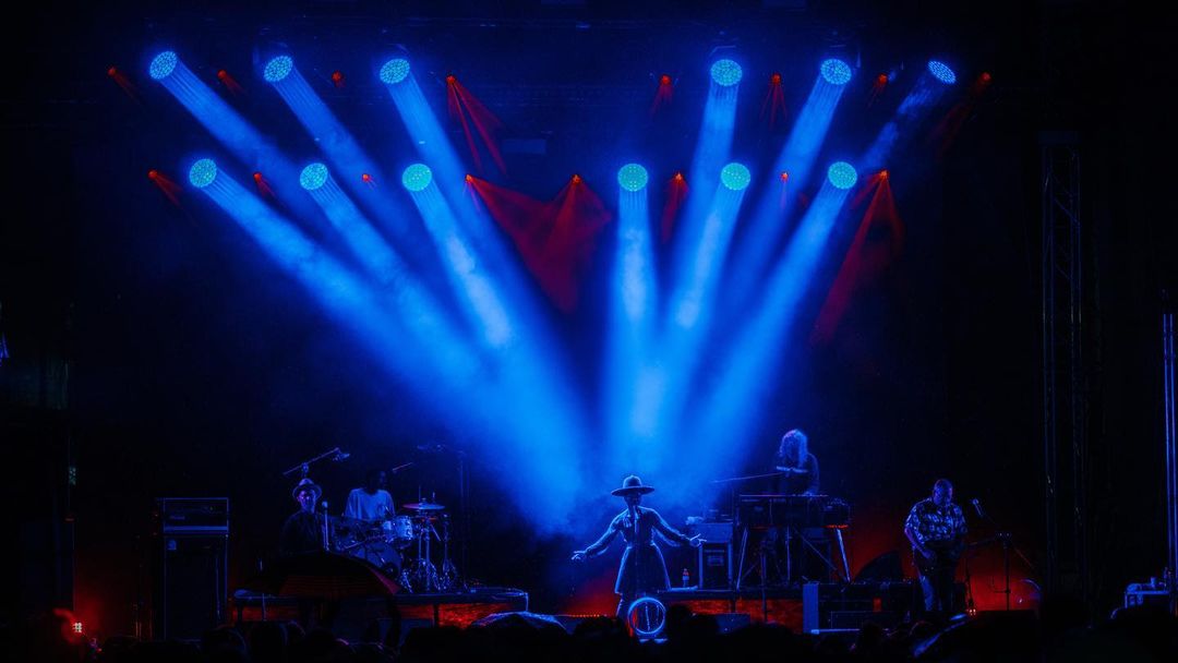MorcheebaBand's tweet photo. Some great photos of #Morcheeba at #YassFestival earlier this month! 

📸: @pani_kasia_fotograf on IG https://t.co/vh9b2Ln9TW