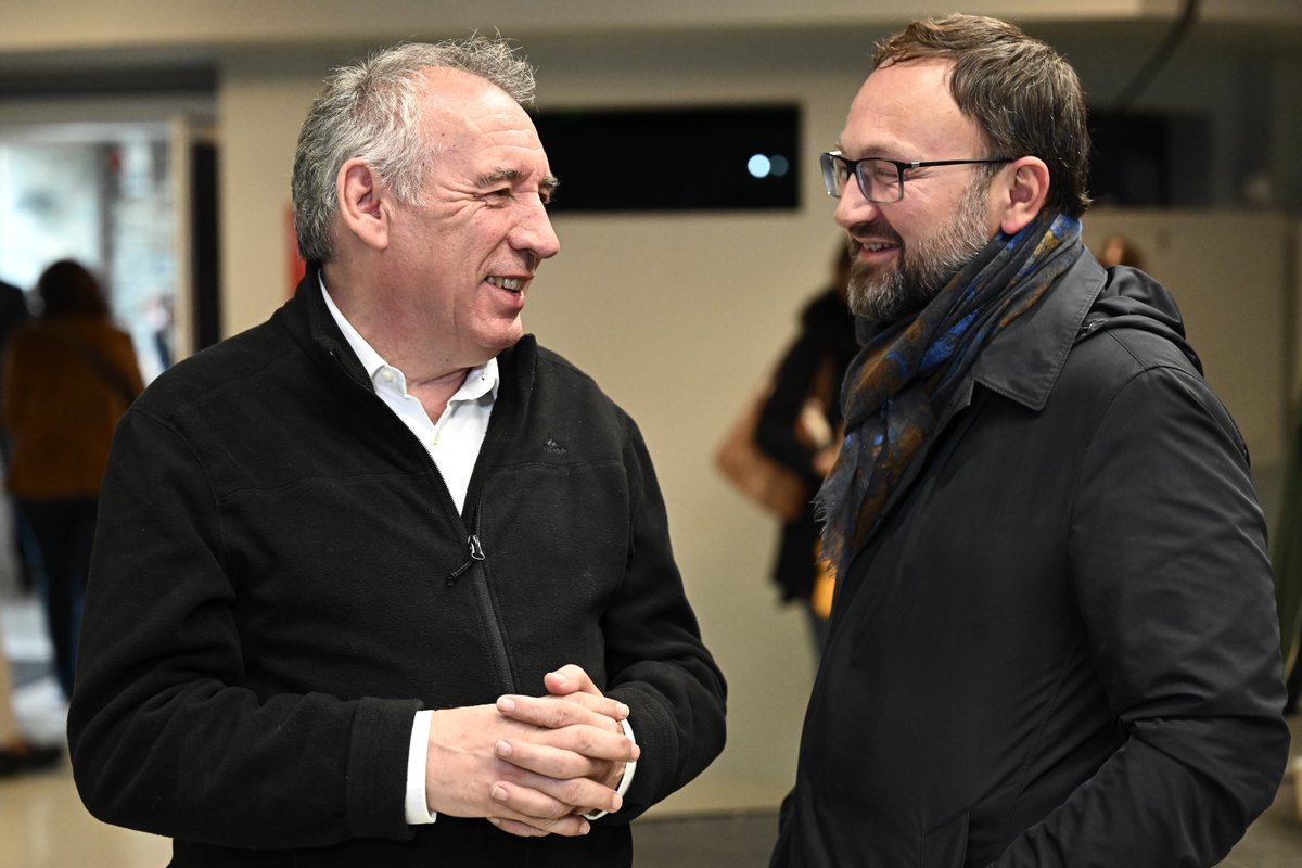 MoDem's tweet image. ⛵️ #Guidel2022 : Fin de la première journée !

🔸 Après l&apos;ouverture de notre Président François @Bayrou et de nos élus bretons, les premiers débats et ateliers de l&apos;#URMoDem se terminent…

⏯️ Reprise demain matin dès 9h avec notamment @FrcsBraun, puis @MFesneau et @JCCOMBE !