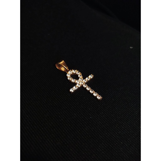GoldBlcn's tweet photo. I'm selling CLASSIC ICED ANKH CROSS for ₱700. Get it on Shopee now! https://t.co/aeJHzDl7Ku #ShopeePH https://t.co/poOvXilKqr
