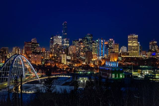 There's a new dining experience in downtown Edmonton. What's that dining experience? stlaurentwarehouse, a dining hotspot known for its visually appealing food and drinks. Watch Global News' video below for a glimpse of it!
zpr.io/v3wLyjGAkhdL #yegbiz zpr.io/GJtXUsBTLYfA