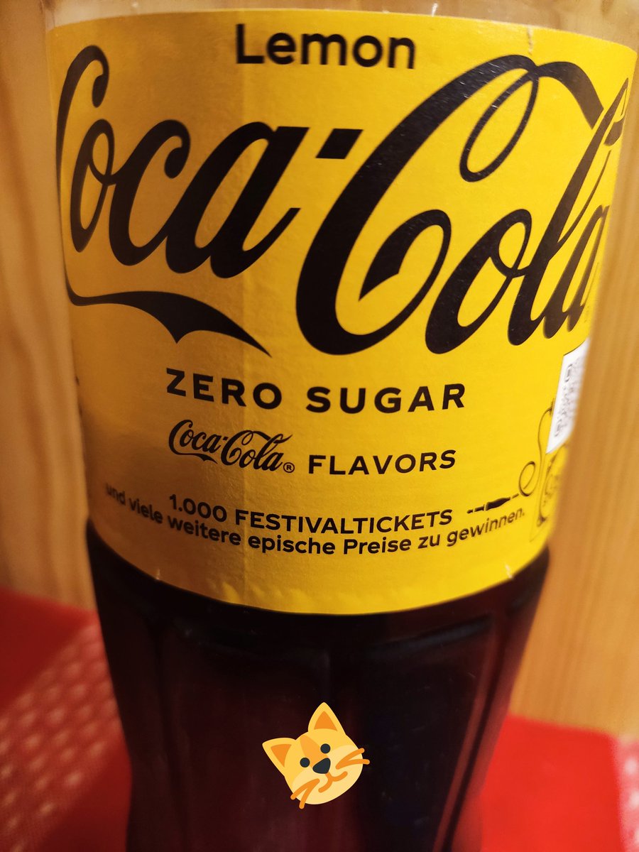 fred_mclaren's tweet photo. Eisgekühlt sehr lecker.🙂 #zerolemon #CokeZeroSugar https://t.co/ksDtGHTAIZ