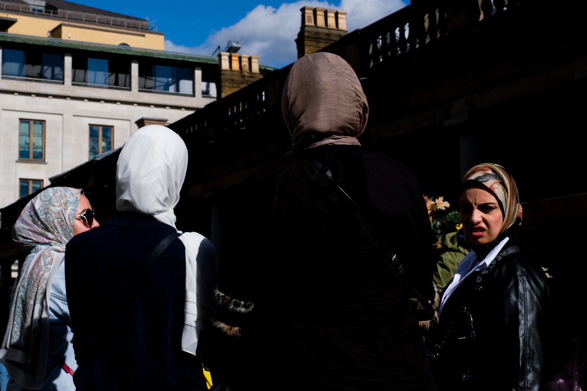 swedeemum's tweet photo. Snippets from London West End #streetphotography #womeninstreet #everyclicktellsastory #candidshot https://t.co/WSpFU6HCE3