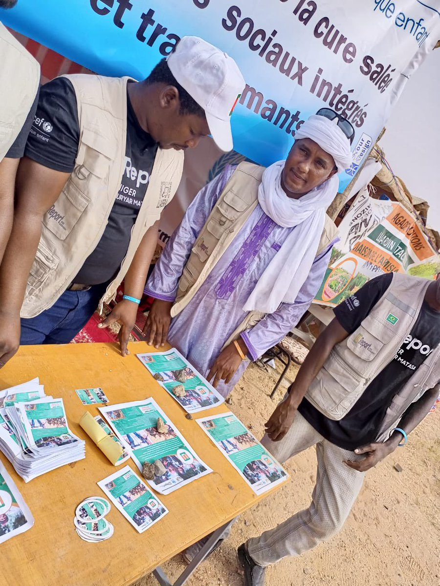 UReportNiger's tweet photo. Nous sommes aux rendez-vous importants. Nous serons de tous les combats. 

Les U-Reporters d'Agadez sont à la Cure Salée 2022 en présence de tous les acteurs importants du pays. 

Les jeunes d'Ingall, passez les voir ; retrouvez y la famille. Vous les reconnaîtrez 
#Curesalee https://t.co/QGlRlYQZnQ