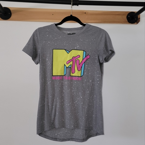 thriftsleuth's tweet photo. So good I had to share! Check out all the items I'm loving on @Poshmarkapp from @stungunjeni #poshmark #fashion #style #shopmycloset #mtv #cabi #bellsystems: https://t.co/4tmZiv7DOV https://t.co/4Lg5Bk8Rot
