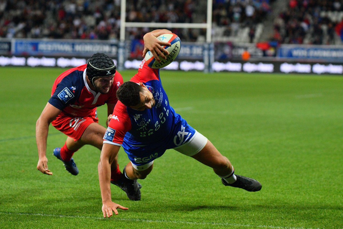 Au Stade des Alpes <a href="/karim_qdr/">Karim Q.</a> voit double en l'espace de 3 minutes et c'est le <a href="/FCGrugby/">FC Grenoble Rugby #AllezFCG</a> qui mène 14-6 alors que la seconde période repart
