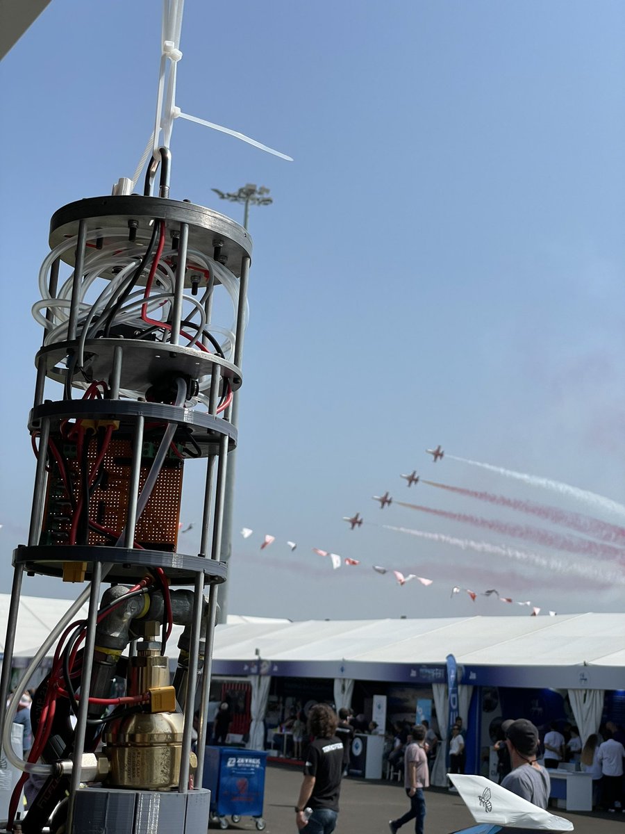 itutvcrocket's tweet photo. ITU TVC Rocket Takımı olarak Türkiye'de ve Dünya'da ilk kez düzenlenen, 100'ün üzerinde takımın katıldığı TEKNOFEST 2022 Dikey İnişli Roket Yarışmasında "En İyi Takım Ruhu" ödülüne layık görüldük. https://t.co/PlgArCKGY4