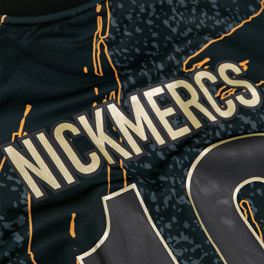 NICKMERCS's tweet image. Good afternoon ☀️

TGIF! Last stream of the week. Ranked into scrims. Final batch of jerseys to giveaway too! Wanna do 5 on this tweet! Just reply with MFAM below if you want one &amp;amp; I’ll pick some before EOD! Intro’s live, see ya there 🫡

Twitch.Tv/Nickmercs
#MFAM | #FaZeUp