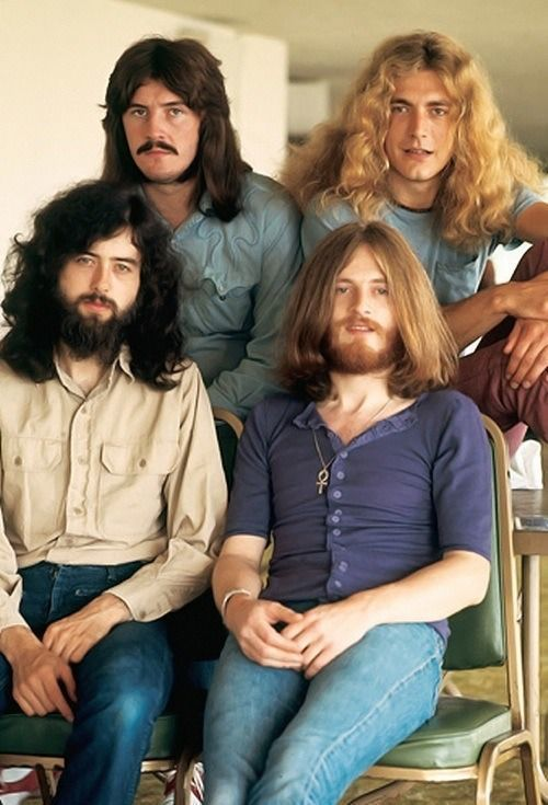 ReturnofR's tweet photo. Led Zeppelin, 1971. #LedZeppelin https://t.co/TavTbRj5T2 https://t.co/Sx9e7Jea4z