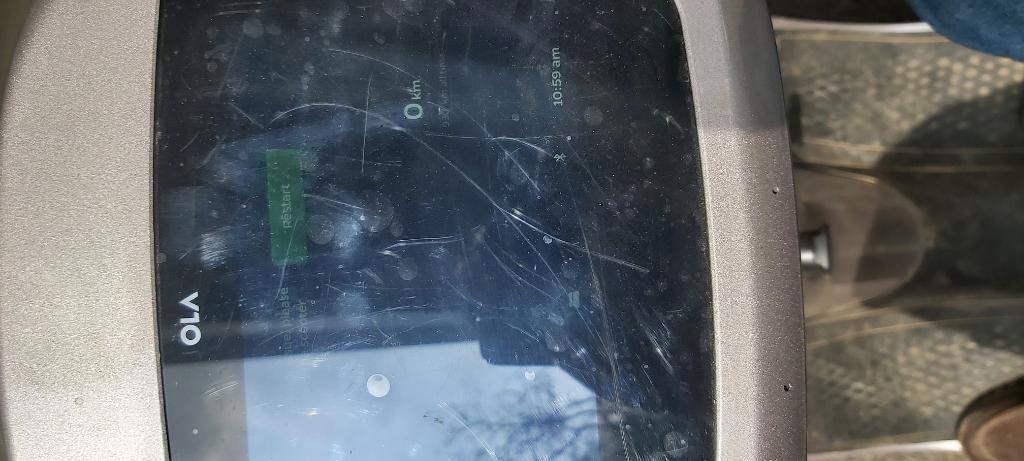 Jayesh_7974's tweet photo. @OlaElectric @bhash @nitin_gadkari

Dear all . I want to Sell OLA S1 PRO just 10 days old and 1000 k.m run. If u want to buy please .....
Thank u Mr bhavesh and team Ola make fool to India people to given worst product to them. In just days ola have issue. https://t.co/WoYqXbaWdZ