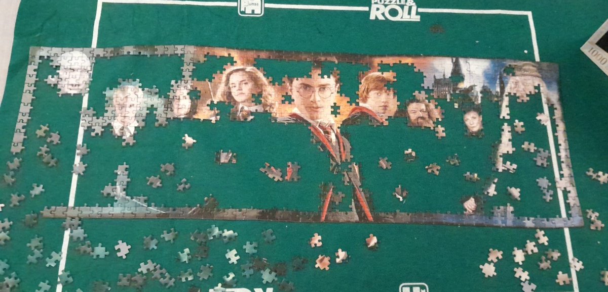 TomGeo10's tweet photo. Oh how Friday nights have changed #rocknroll 🤟 #bedby9 #1000piece https://t.co/2hCA5oPbMt