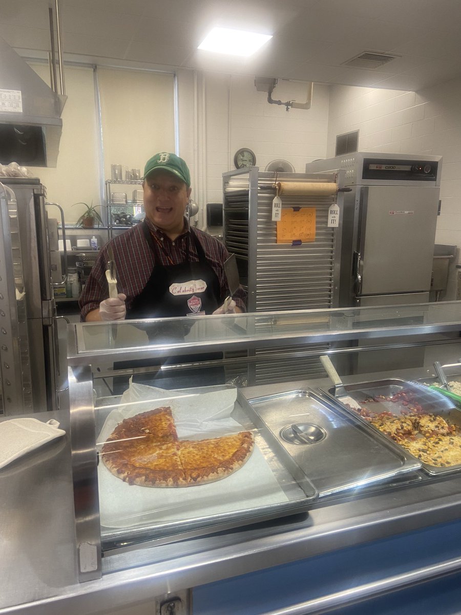 UxbWhitin's tweet image. Mr Roy serving lunch this week. #cheeseorpepperoni #eatyourfruitsandveggies