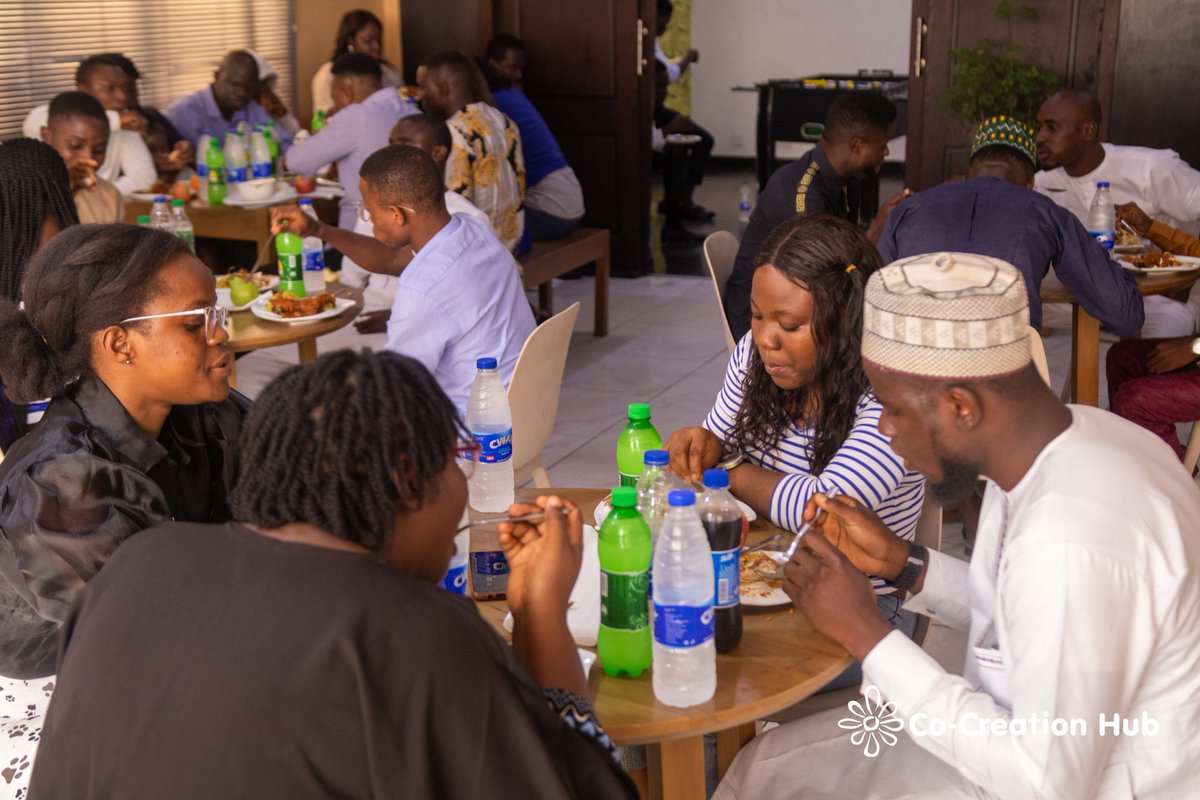 abdullahiolasup's tweet photo. Master volunteers chosen from 15 states in Nigeria attended the training.
#MakeWeVote #GoVoteNG #PowerOfYourPVC https://t.co/2ikca3Btkf