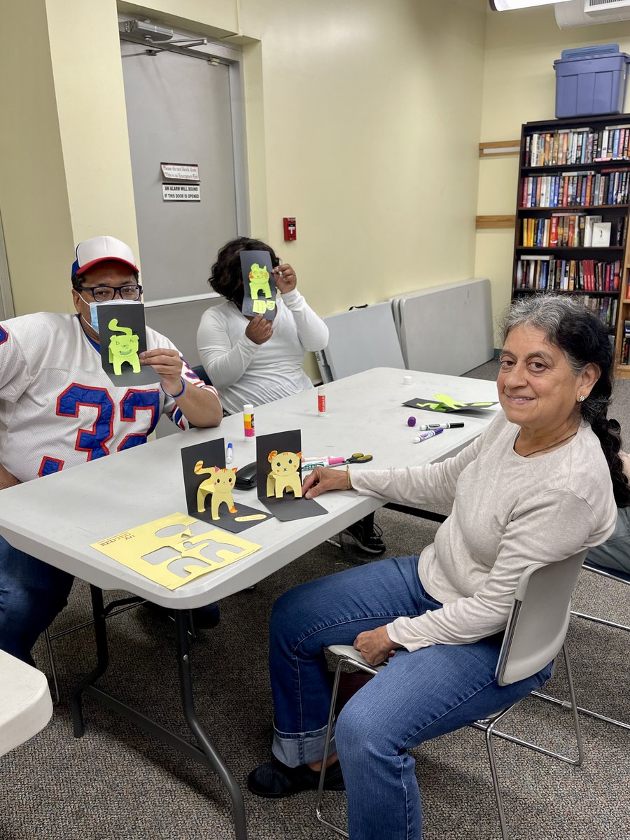 mclsnj's tweet photo. This past week, our Hickory Corner Basic Skills #Craft Group made adorable pop-up #cat cards! Take a look.

#crafts #crafters #catcrafts #cats #papercrafts #njlibraries #libraryprograms #mercercountynj https://t.co/7Me0gXrcVo