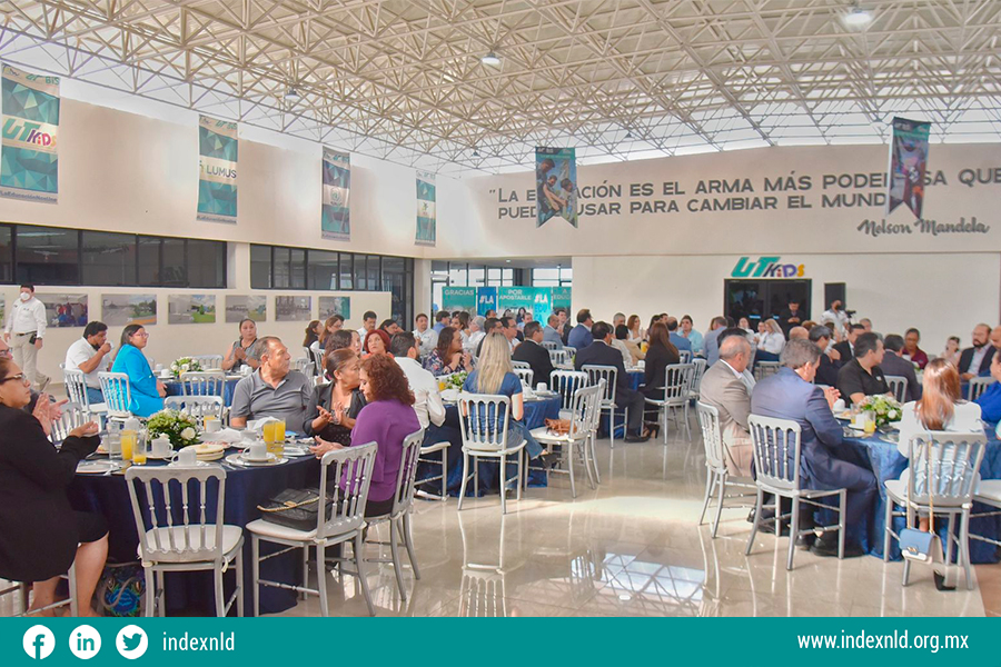 indexnld's tweet photo. En el marco del 20 Aniversario de la Universidad Tecnológica de Nuevo Laredo (UTNL), el presidente de mesa directiva index Nuevo Laredo @JoseRodolfoPen7 asistió a presenciar el informe de actividades de la institución.
#somosindex #indexnld #20Aniversario #UTNL https://t.co/lhYczOZQgR