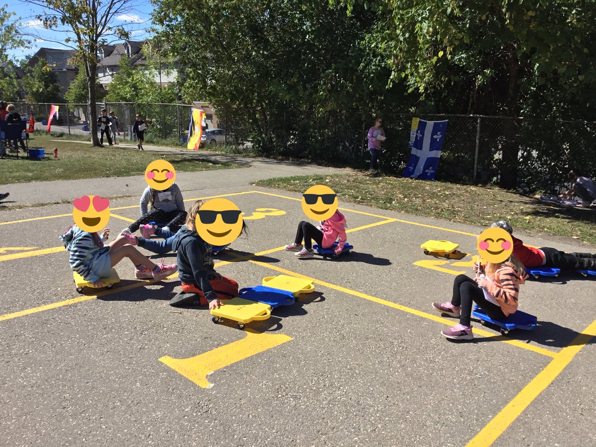 MsCook5_6's tweet photo. Today was #terryfoxschoolrun day, and the #WolfPack was ready to prove that, like Terry, they are not quitters! 10 Provinces + 3 Territories = 13 activities and a lot of fun! @ctrwrdsb @wrdsb @TerryFoxCanada https://t.co/9T18tQ3XJs