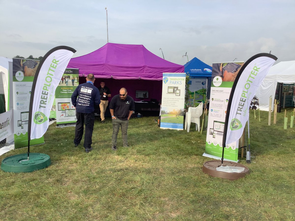 RussellHorsey's tweet photo. Another great day at #APF2022, we introduced Frank to more great UK confectionary #TunnocksTeaCakes -who would have though, biscuit, marshmallow and chocolate would be so great #TreePlotterTour2022 #Treeplotter, come meet frank tomorrow on stand C9 - bring you favourite sweets https://t.co/hQZczafbCo