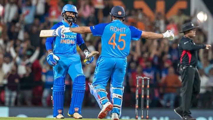 klrahul's tweet photo. Quick W 🇮🇳💙 https://t.co/Eg2VDZBOLk