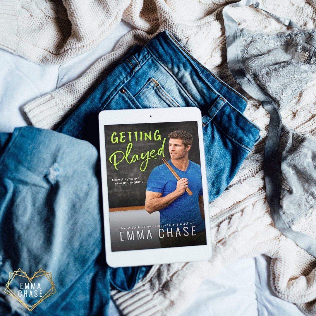 EmmaChse's tweet photo. 💚SALE!💚
#GettingPlayed is included in #AppleBooks Small-Town Romance spotlight and is now $.99 on Apple & Amazon!
Amazon: https://t.co/SyzG3xU1Lf
Apple: https://t.co/iy0uQnkK3M
✅ small-town
✅ single mom
✅ surprise pregnancy
✅ low angst
✅ sexy, funny, feel-good romance! https://t.co/hAZvaiFafk