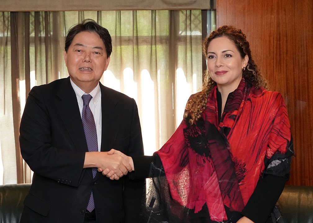 xhacka_olta's tweet photo. Very pleased to meet in New York w/🇯🇵FM Hayashi Yoshimasa. As this year marks the 100 anniversary of 🇦🇱-🇯🇵 relationship, we agree on the need to push forward our excellent bilateral agenda. We look forward to work closely together next year in #UNSC to promote 🌎 peace &amp; security https://t.co/eNG4mtGWTk