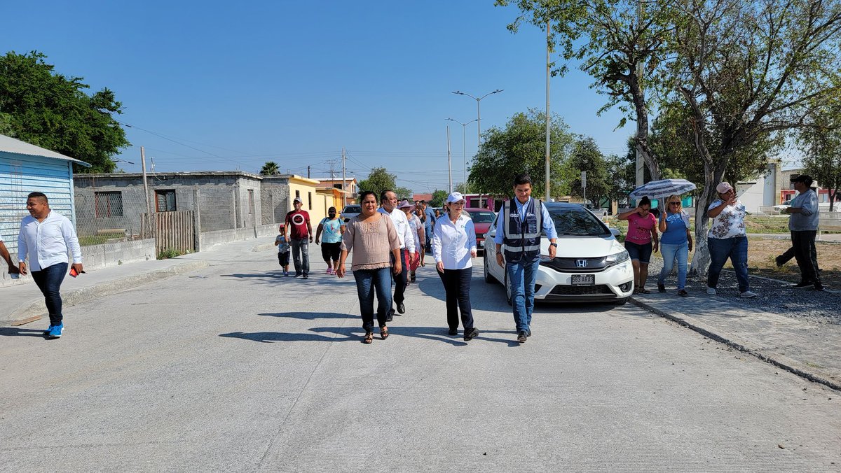 El <a href="/GobTam_Norte/">Gobierno Tamaulipas</a> continúa entregando obras para mejorar la calidad de vida de las familias de #Reynosa.

Como parte del programa de pavimentación más grande de la historia de #Tamaulipas, se inauguraron calles en las colonias: #CapitánCarlosCantú y #MargaritaMazaDeJuárez.